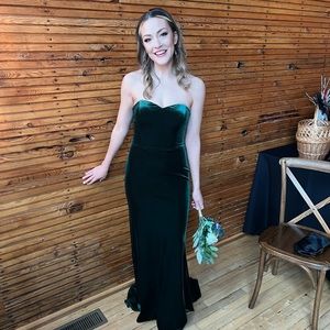 Velvet, Emerald Green, REVELRY Formal Dress!